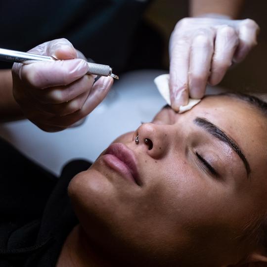 Tatuaggio labbra e sopracciglia Carolina Estetica Copparo(2)